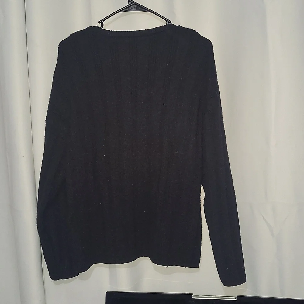 Heavy sweater - Picture 2 of 2